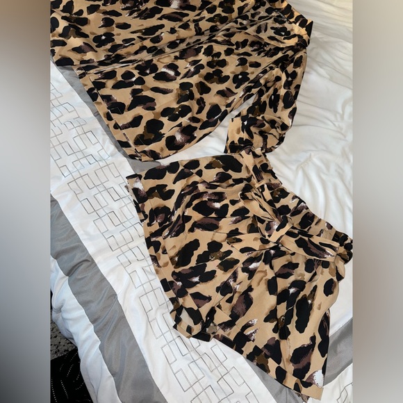 🚫SOlD🚫 SHEIN Short and blazer Matching Set - Picture 2 of 9